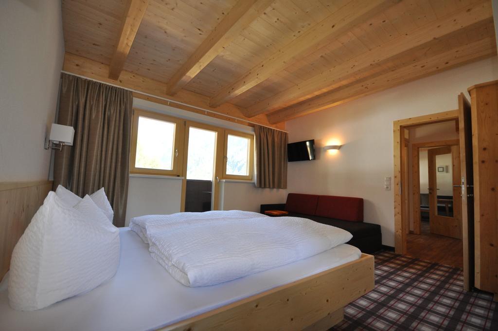 Apart - Und Fruehstueckspension Jaegerheim Kaunertal Rum bild
